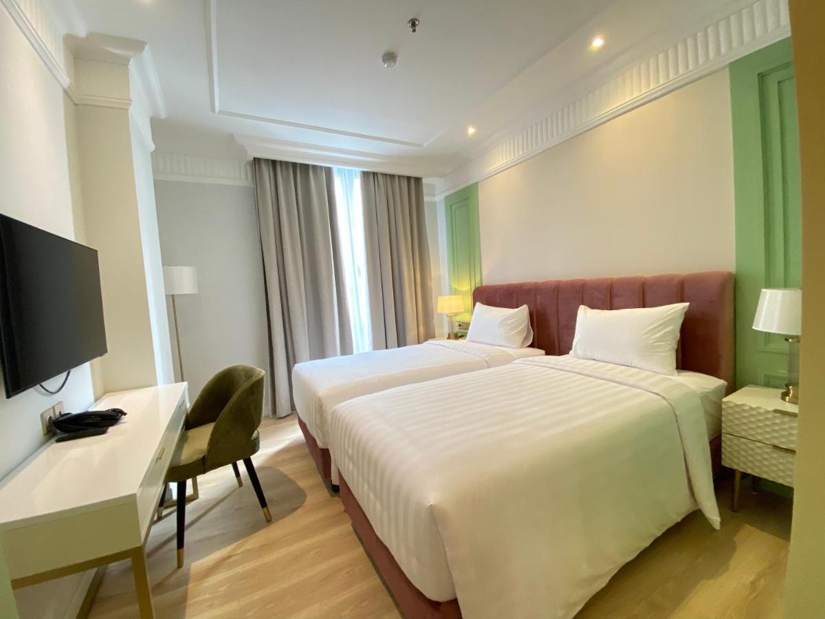Maia Hotel Jakarta Extérieur photo
