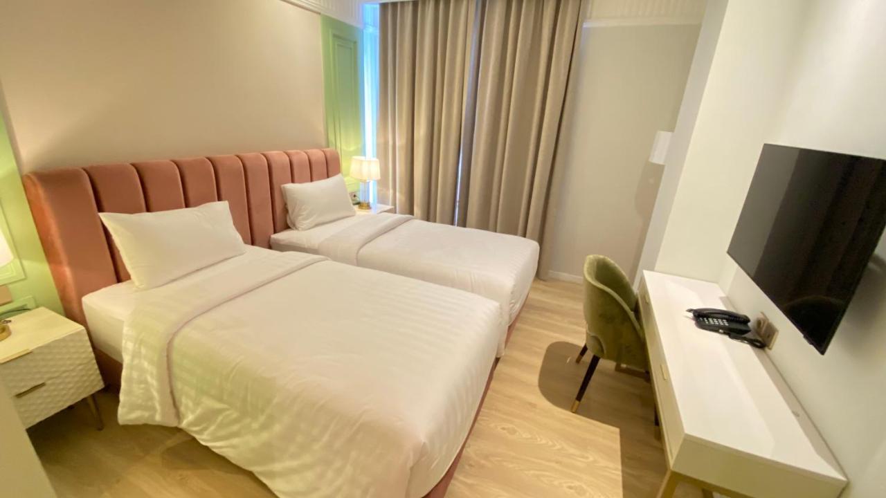 Maia Hotel Jakarta Extérieur photo