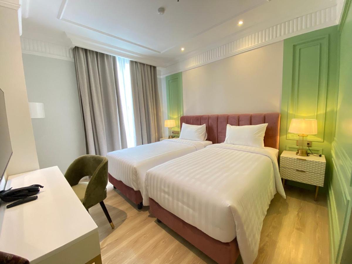 Maia Hotel Jakarta Extérieur photo