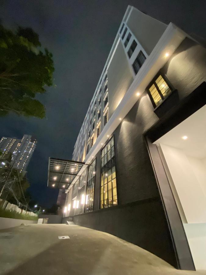 Maia Hotel Jakarta Extérieur photo