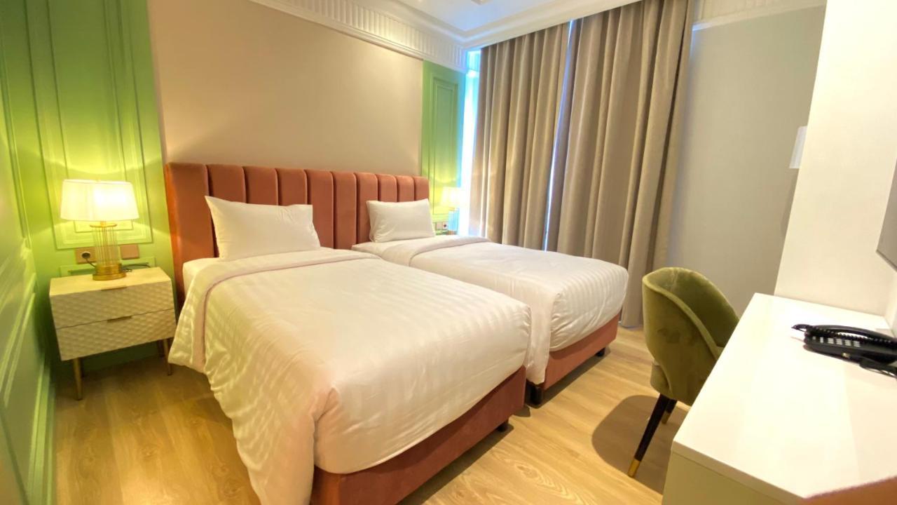 Maia Hotel Jakarta Extérieur photo