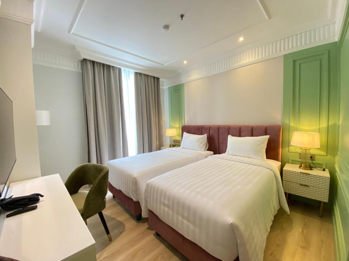Maia Hotel Jakarta Extérieur photo
