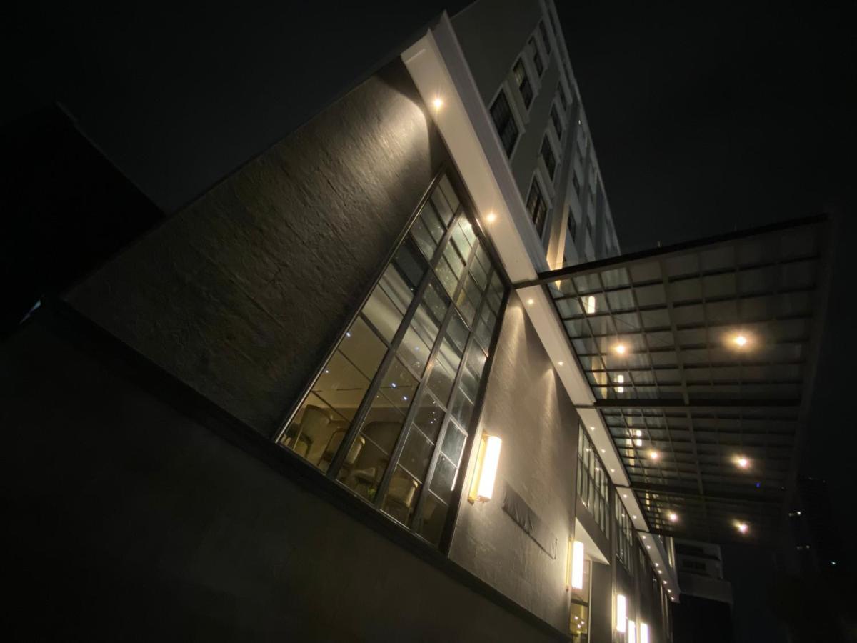 Maia Hotel Jakarta Extérieur photo